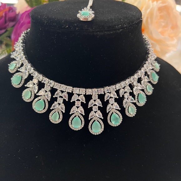Mint American diamond necklace - Picture 3 of 4